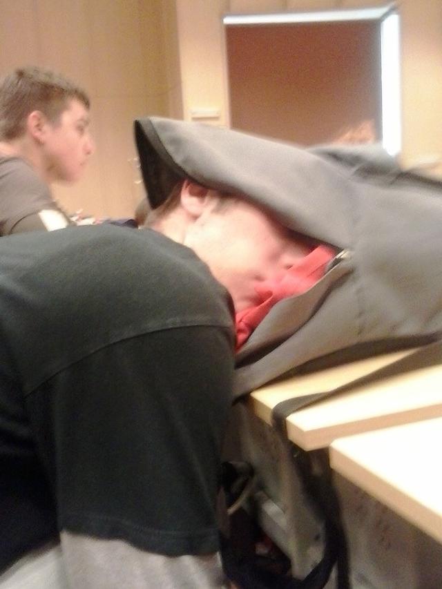 cara nyeleneh murid kelabui guru (foto: memegenerator)