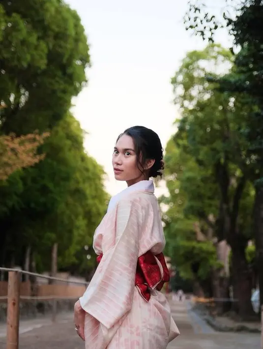 <p>Tak ayal komentar Arhan langsung dihujani komentar dari netizen. [Foto: instagram/azizahsalsha_]</p>