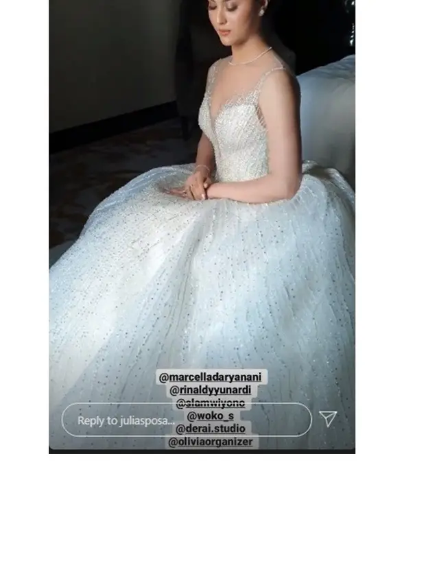 8 Potret Pernikahan Marcella Daryanani, Gunakan Gaun Bertabur Swarovski