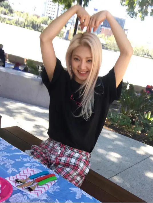 Hyoyeon SNSD mengaku mempunyai mimpi-mimpi yang berusaha untuk ia wujudkan. "Aku ingin mengajak Justin Bieber untuk berkolaborasi. Utuk artis dalam negeri, akun ingin mengajak Taeyeon," tutupnya. (Foto: instagram.com/watasiwahyo)