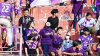 Jumlah animo penonton menyaksikan laga kandang Persik di Stadion Brawijaya Kota Kediri terus menurun. (Bola.com/Gatot Susetyo)