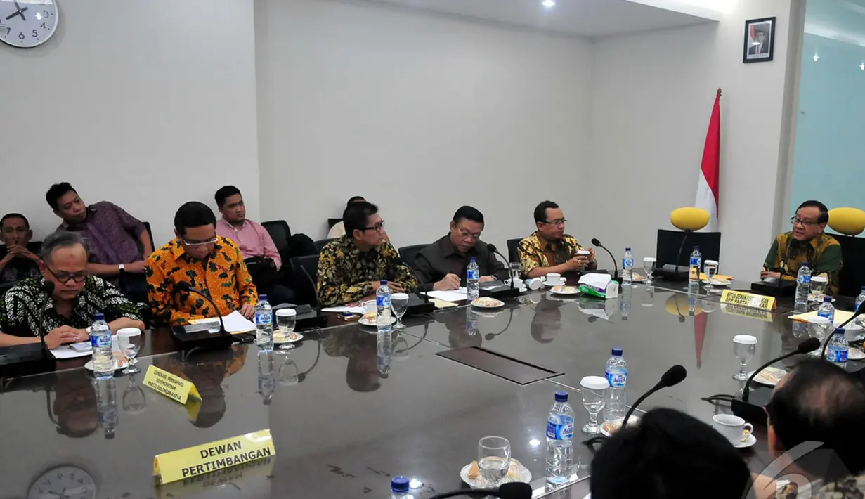 Dewan Pertimbangan Partai Golkar menggelar rapat bersama para calon ketua umum, Jakarta, Rabu (12/11/2014) (Liputan6.com/Johan Tallo)