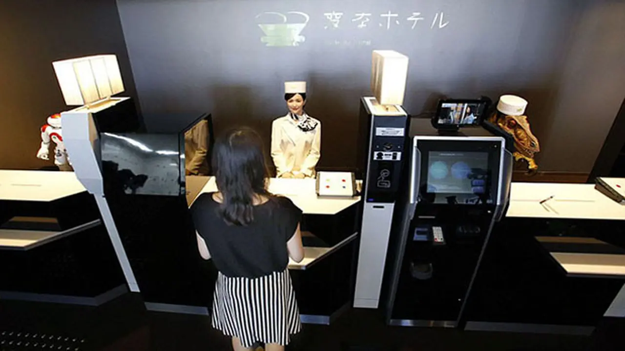 Unik, Semua Pelayan dan Resepsionis Hotel Ini Adalah Robot