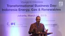 IFC Country Manager for Indonesia, Malaysia and Timor-Leste Azam Khan menjadi pembicara dalam Transformational Business Day: Indonesia Energy, Gas & Renewables di Jakarta, Rabu (14/3). (Liputan6.com/Arya Manggala)