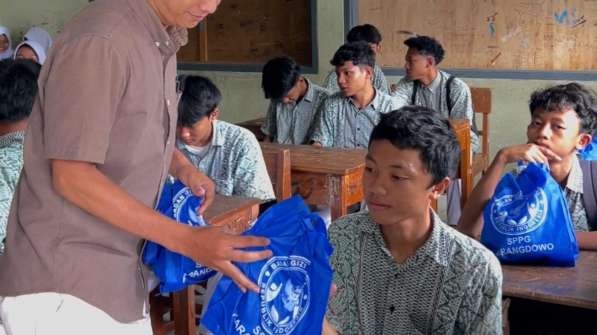 Menu Ramadan Diprotes, Dapur MBG di Pekalongan Konsisten Sajikan Roti, Ayam, Tahu Tempe dan Pisang