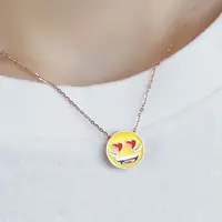 Perhiasaan dengan karakter emoji bernuasa Kemerdekaan/dok. UBS Gold