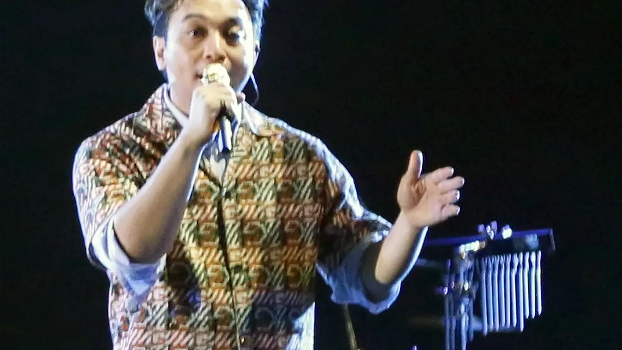 [Fimela] Mario Ginanjar Kahitna Konser New Live Experience