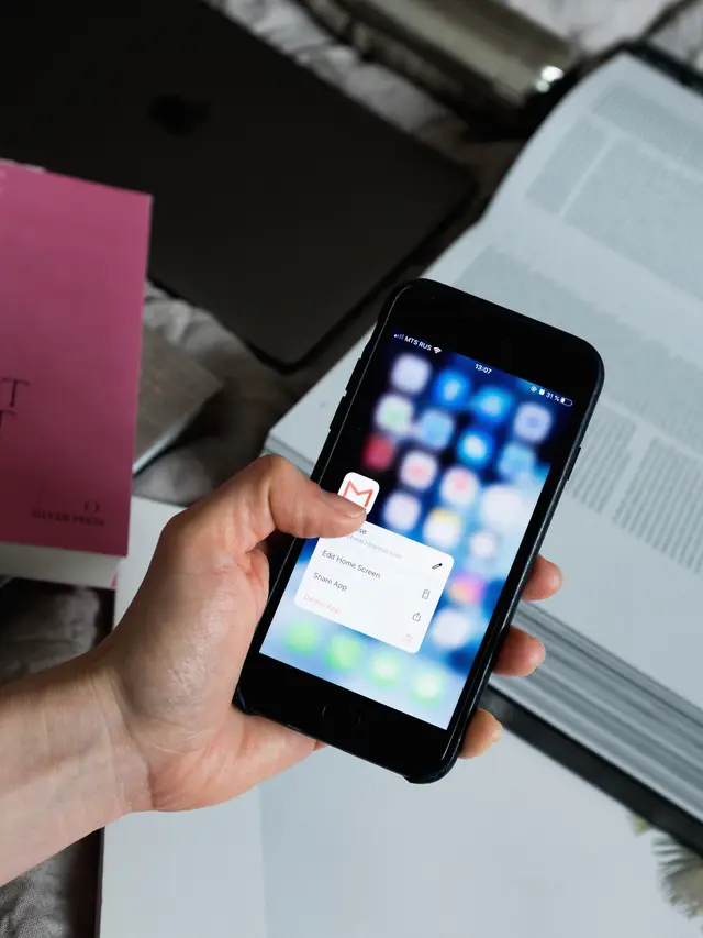 Iseng Cek Spam Email, Wanita Ini Justru Temukan Hal Tak Terduga yang Bikin Auto Kaya