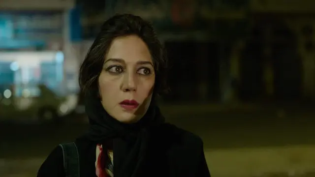 Zar Amir Ebrahimi sebagai Rahimi dalam film Holy Spider. (Foto: Dok. Profil Pictures/ One Two Films/ IMDb)