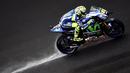 Yamaha tetap bisa berpesta pada akhir MotoGP 2016 meski Valentino Rossi dan Jorge Lorenzo tak pernah menang dalam 10 seri terakhir termasuk di seri terakhir MotoGP Malaysia (30/10/2016). (AFP/Manan Vatsyayana)