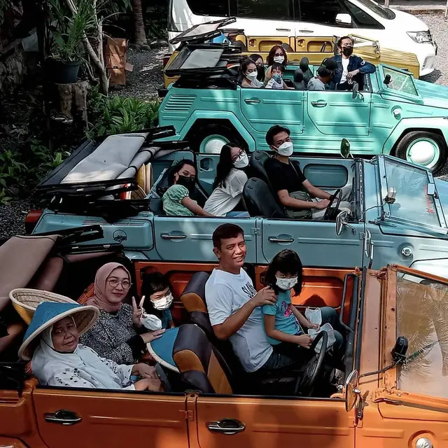 6 Momen Bimbim Slank Liburan Bareng Keluarga di Yogyakarta