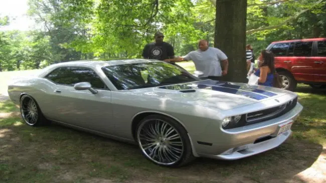 LeBron James menjadikan Dodge Challenger sebagai salah satu koleksi mobil mewah miliknya. (Cheatsheet)