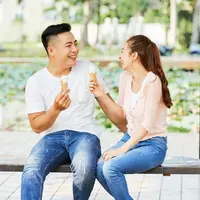 ilustrasi pasangan cinta/SeventyFour/Shutterstock