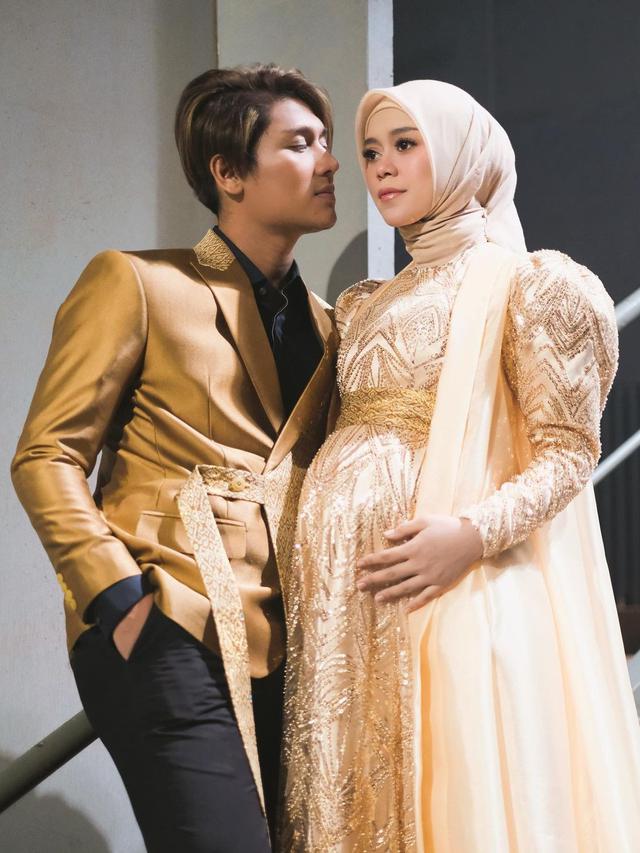 6 Potret Lesty Kejora dan Rizky Billar saat Hadiri Berbagai Acara, Tampil Serasi