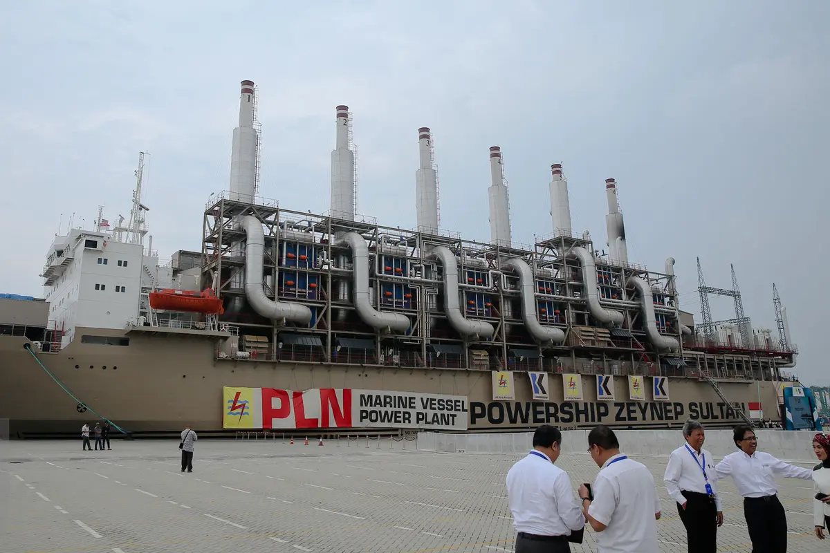 20151208-Kapal Pembangkit Listrik Berkapasitas 120 Megawatt Siap Dikirim ke Sulut