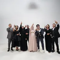 Pasangan Atta Halilintar dan Aurel Hermansyah sedang menanti kelahiran anak kedua. Menyambut kehadiran anak kedua, pasangan ini akan merilis single yang tak biasa. [Instagram/genifaruk]