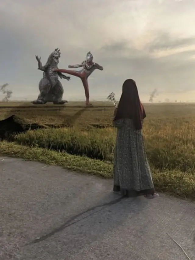 Wanita Ini Minta Fotonya Diedit Dramatis, 8 Hasilnya Bikin Geleng Kepala