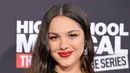 Penyanyi asal AS, Olivia Rodrigo berpose saat menghadiri pemutaran perdana "High School Musical: The Musical: The Series" musim 3 Disney+ di Walt Disney Studios di Burbank, California (27/7/2022). (Momodu Mansaray/Getty Images/AFP)