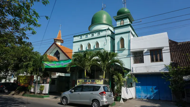 Gereja dan Masjid di Solo Saling Toleransi