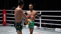 Petarung MMA ONE Championship bergaya muaythai, Fabrice Fairtex Delannon (Kanan) (Foto: Doc ONE Championship)