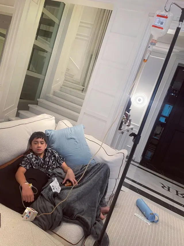 Raffi Ahmad Bagikan Momen Rafathar yang Sedang Sakit