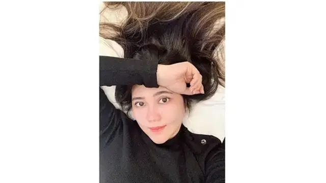 Unggah Foto Berjerawat, Ini 6 Potret Via Vallen Tampil Natural