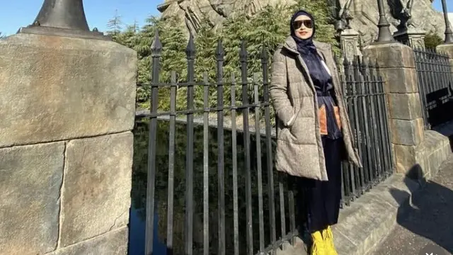 Intip gaya busana hingga hijab Annisa Trihapsari, credit: @hapsarianissa29