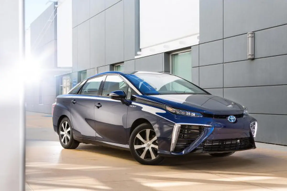 Mirai, Nama Mobil Hidrogen Toyota yang Dilego di Amerika