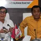 Menteri Hukum dan HAM Yasonna H Laoly (kiri) bersama Sekjen Partai Hanura Sarifuddin Sudding saat penyerahan susunan kepengurusan Partai Hanura yang baru, di Ruang Fraksi Partai Hanura, di Senayan, Jakarta, Kamis (19/1). (Liputan6.com/JohanTallo)