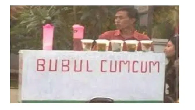 7 Tulisan Jualan Makanan Ini Sok Imut Banget, Bikin Geleng Kepala