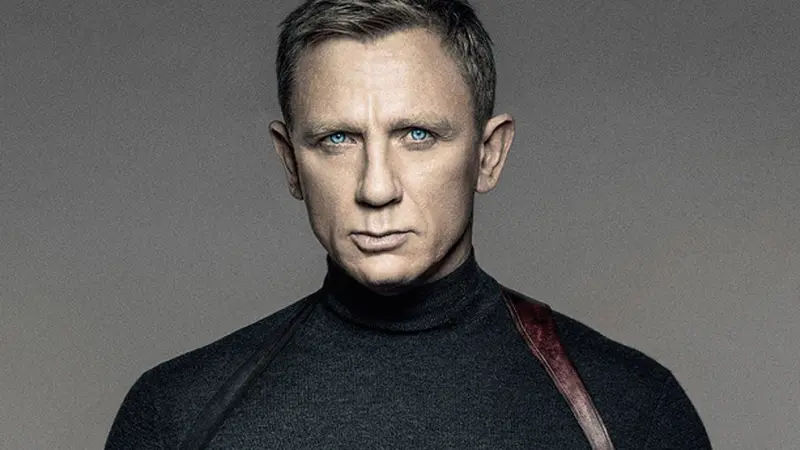 Daniel Craig Mirip James Bond Lawas di Poster Perdana Spectre