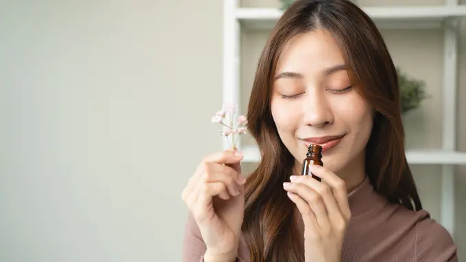 wanita januari parfum