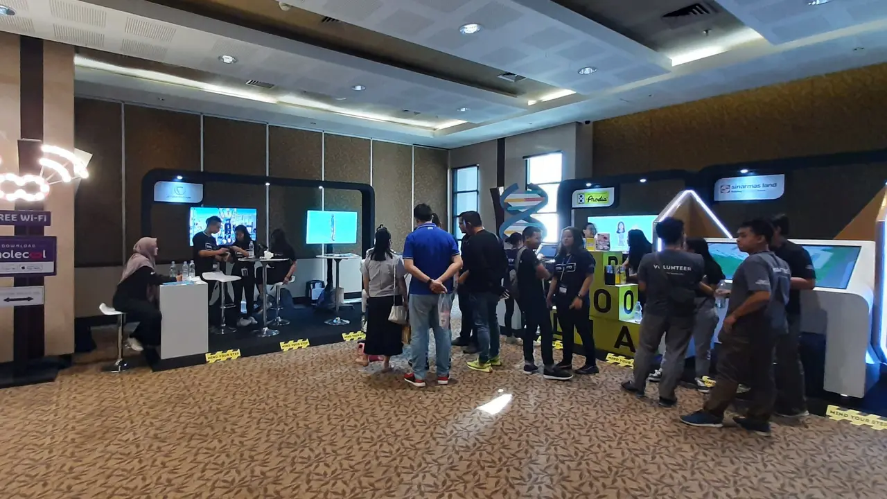 WIR Group kembali menggelar Disrupto 2019 yakni Pameran Teknologi yang bertemakan The Future of Humanity di Plaza Indonesia.