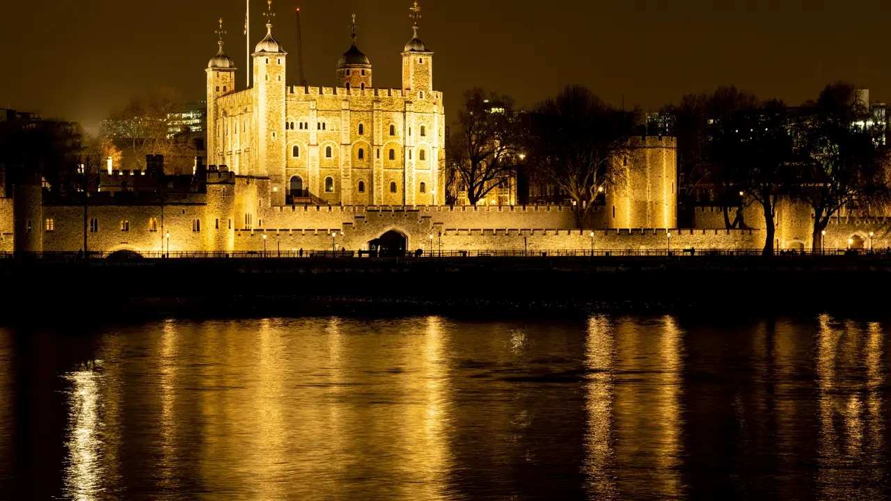 Ilustrasi menara london