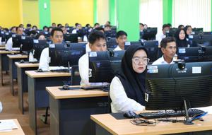 Pemerintah Kabupaten Tangerang melalui Panitia Seleksi Daerah (Panselda), melaksanakan Seleksi Kompetensi Pegawai Pemerintah dengan Perjanjian Kerja (PPPK). (Liputan6.com/Pramita Tristiawati).