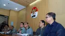 Selain membahas tentang UU MD3 (MPR, DPR, DPRD, DPD), Irman membahas masalah yang menyangkut kesetaraan hubungan DPD dan DPR dalam pembahasan dan pengajuan Undang-undang, Jakarta, Rabu (23/7/14) (Liputan6.com/ Miftahul Hayat)