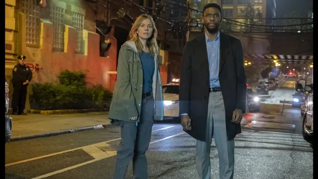 21 Bridges tayang di Bioskop Trans TV hari ini (Foto: STX Films via imdb.com)