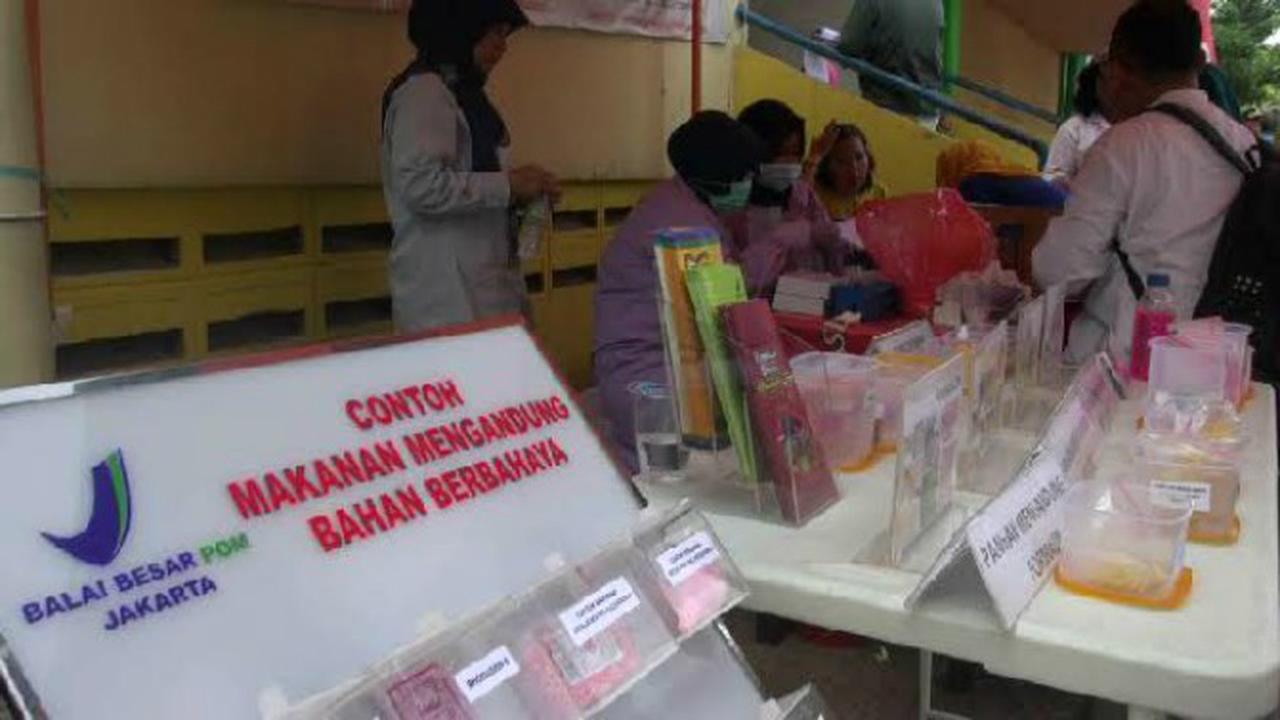 Pengujian makanan berbahaya di Pasar Klender