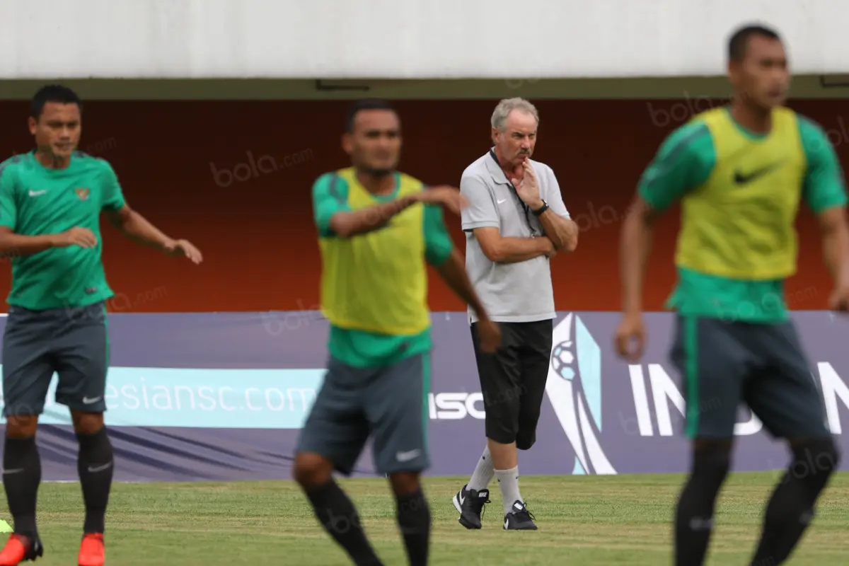 Alfred Riedl