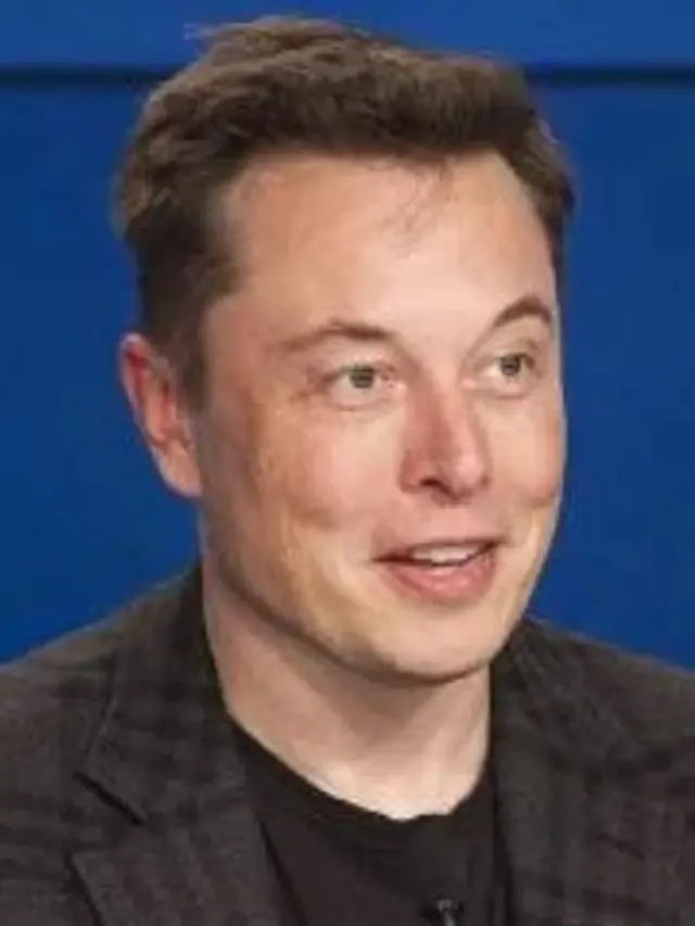 Potret Elon Musk (Sumber: TheFamousPeople)
