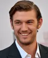 Sosok aktor tampan seperti Alex Pettyfer tentu saja menjadi idola kaum wanita didunia. (AFP/Bintang.com)