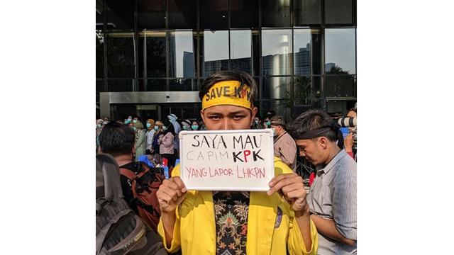 6 Potret Manik Marganamahendra Ketua BEM UI yang Pernah Jadi Anggota Paskibra