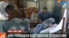 Setelah upacara di rumah masa kecil Bung Karno, ada sejumlah penderma ilmu yang berbagi bidang keahlian.