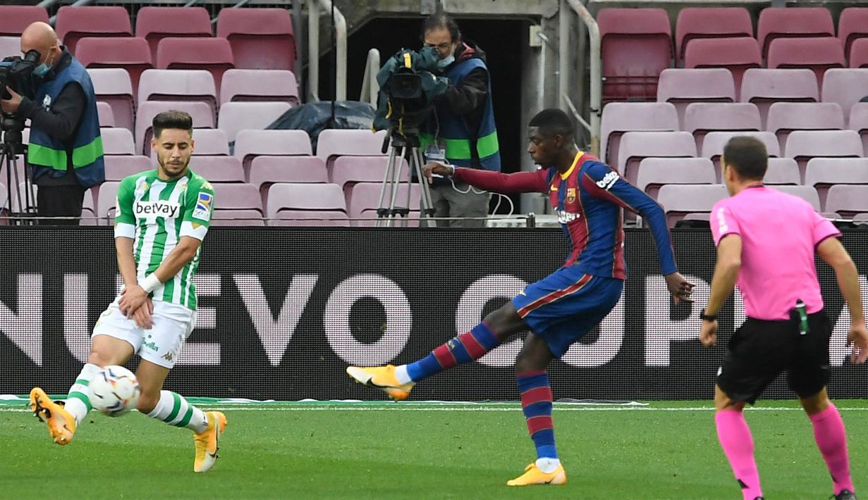 Ousmane Dembele juga sedang dalam performa terbaiknya dan salah satu pemain paling bertalenta di daftar skuat Barcelona asuhan Ronald Koeman. (Foto: AFP/Josep Lago)
