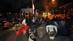 Ratusan mahasiswa berunjuk rasa di depan Kampus IISIP Jakarta untuk menolak kenaikan harga BBM, Selasa (18/11/2014) (Liputan6.com/Miftahul Hayat)