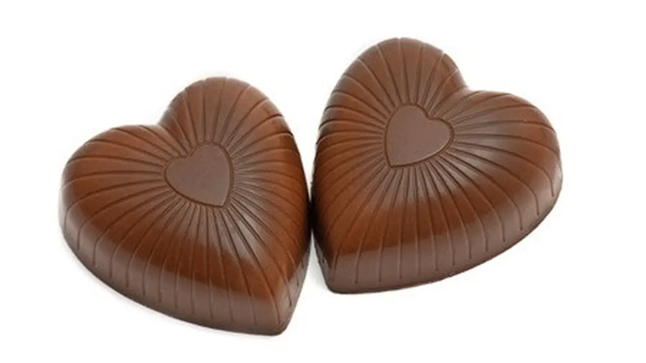 Dapatkah Cokelat Menyebabkan Jatuh Cinta?