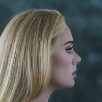 Penata Rias Adele Berbagi Bagaimana Dia Membuat Winged Eyeliner yang Ikonik/dok. Instagram @adele
