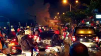 Mobil Mazda Terbakar, Jalan Margonda Macet