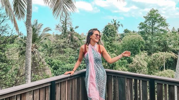 Setelah menghadapi hiruk pikuk ibu kota, Luna Maya menetapkan untuk berlibur sejenak ke pulau kelahirannya. Wanita kelahiran 26 Agustus 1983 ini juga berniat merayakan Perulangan tahunnya disini. (Liputan6.com/IG/lunamaya)