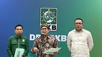 Ketua Desk pemilihan kepala daerah (Pilkada) PKB Abdul Halim Iskandar  di DPP PKB, Jakarta Pusat, Senin (3/6/2024). (Liputan6.com/Winda Nelfira).